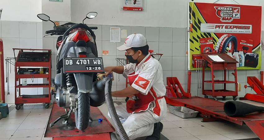 Ganti Oli di AHASS, Ada Promo Khusus Ojek dan Kurir Online