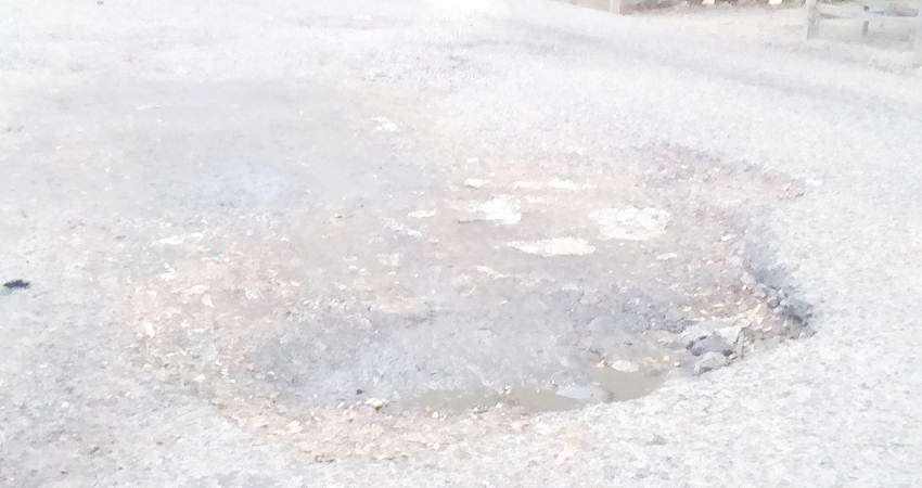 Jalan Tondano Banyak Lubang