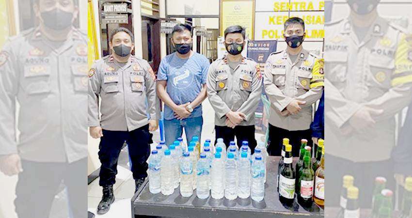 Polsek Limbar Sita Puluhan Botol Miras