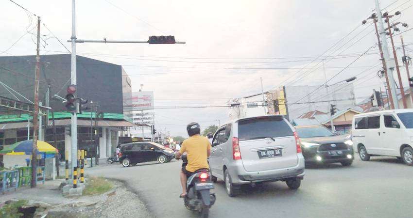 Traffic Light eks Panjaitan Mati