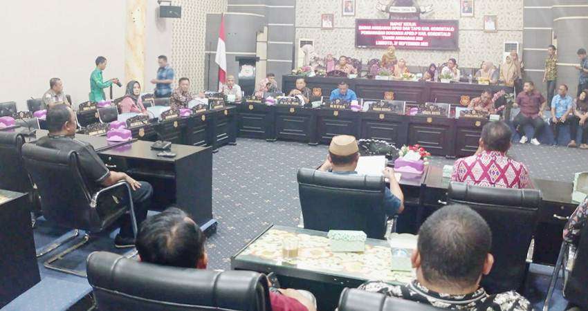 Parlemen Menara Terbelah, Golkar, Nasdem, PKS Boikot APBD-P, PPP, PDIP, PAN, Demokrat Makin Solid