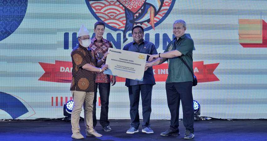 Dorong Terciptanya SDM Unggul Indonesia, Panasonic GOBEL Donasikan Produk Elektronik ke Pesantren Hubulo