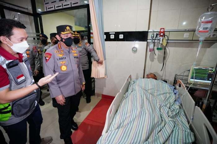 Kata Kapolri ke Keluarga Pasien Kerusuhan Kanjuruhan Malang: yang Sabar Ya Bu, yang Penting Sembuh Dulu