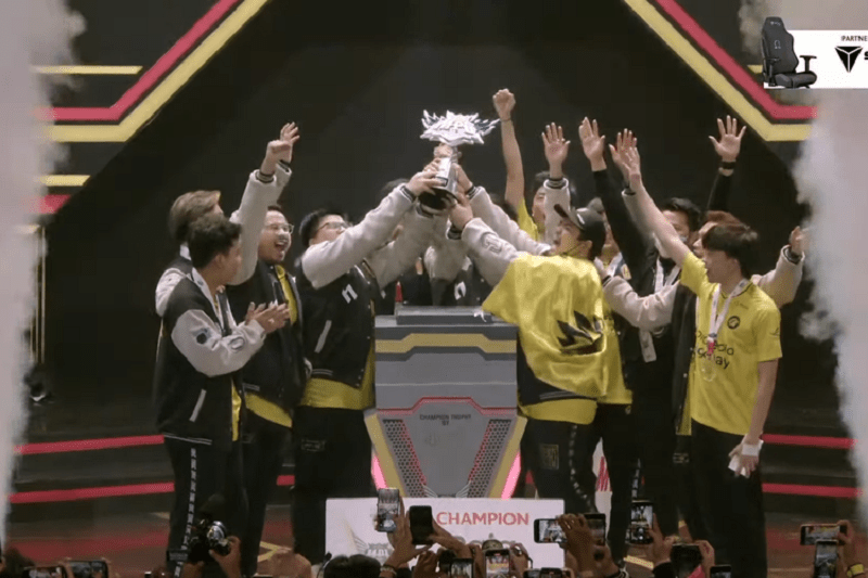 Onic Esports Juara MPL ID Season 10, Bantai RRQ 4-1