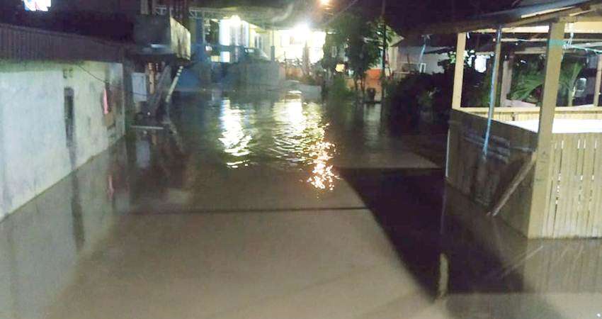 Banjir Kiriman, Kota Tiba-tiba Terendam