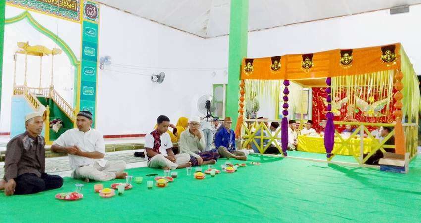 Peringati Maulid Nabi, Masyarakat dan Mahasiswa Antusias Laksanakan Dikili