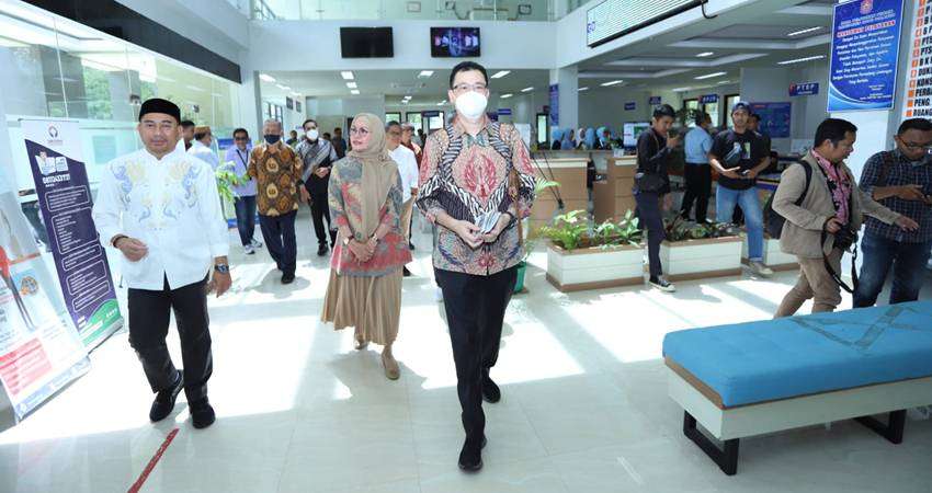 Kemenpan RB Puji Kinerja Hamim, Berkomitmen Melayani Masyarakat Bonebol