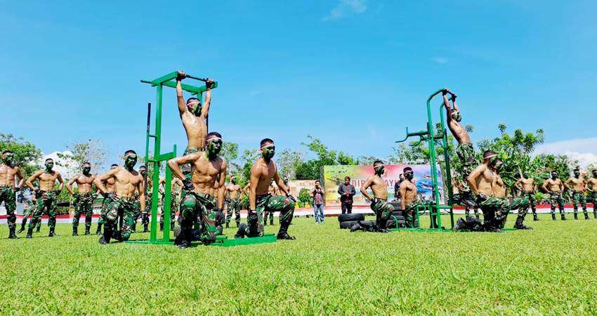 HUT TNI Ke-77 Diwarnai Atraksi Mengagumkan