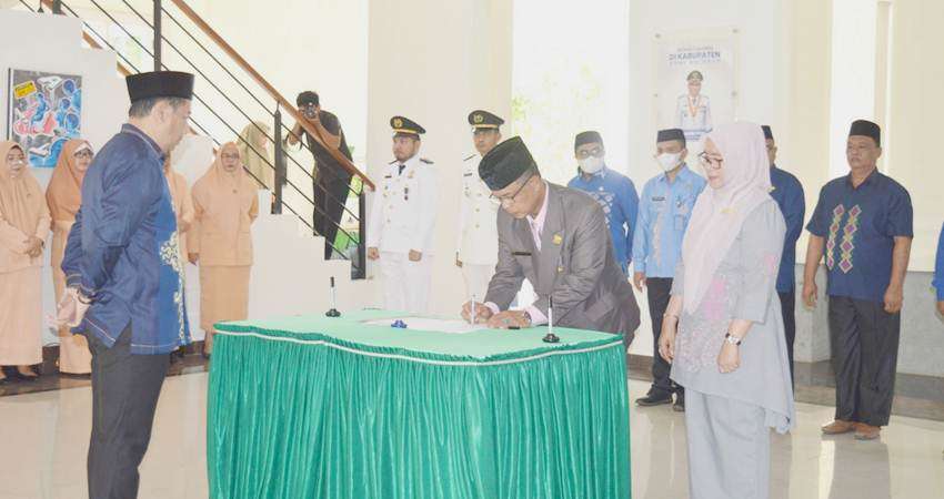 Ishak Ntoma Kembali Panglima ASN, Dilantik Bersama Pejabat Administrator dan Pengawas