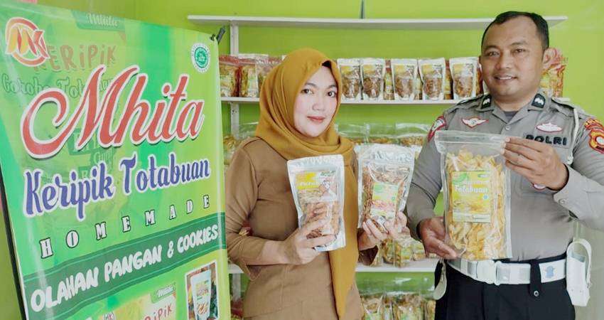 Ketika Anggota Lantas dan Guru SD Berinovasi, Hasilkan Berbagai Cemilan Berbahan Dasar Pisang Goroho
