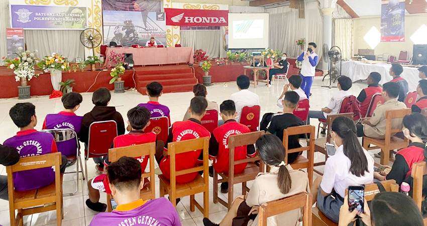 Siswa Antusias Ikut Edukasi Keselamatan Berkendara