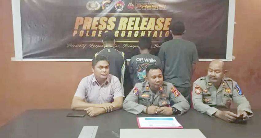 Mobil Rental Angkut Ratusan Liter Cap Tikus