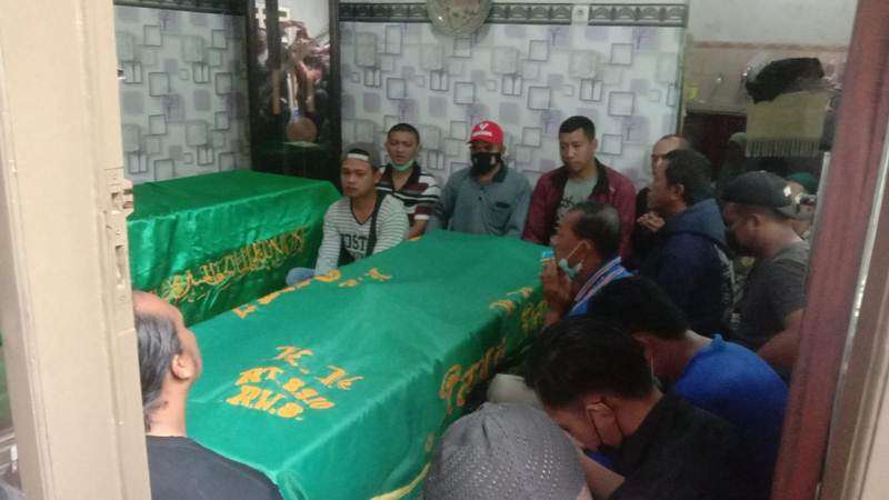 Bapak Ibunya Tewas dalam Tragedi Kanjuruhan, Seorang Anak Jadi Yatim Piatu