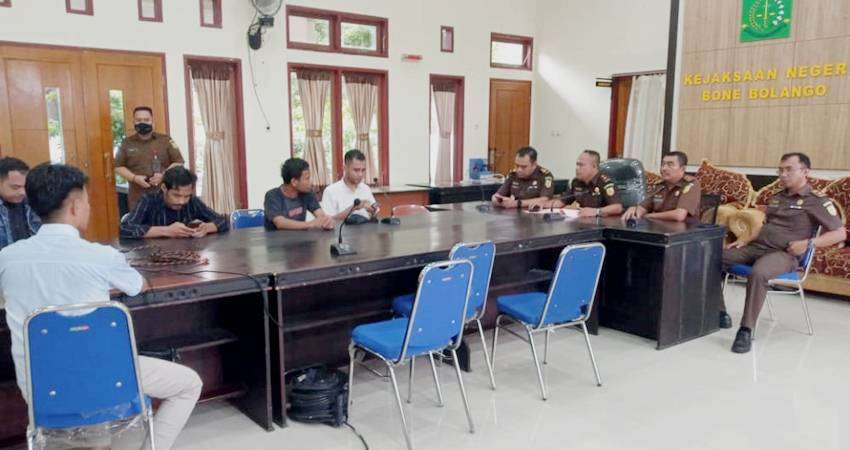 Kasus Batu Hitam WNA China, Kejari Bonebol Panggil 42 Saksi