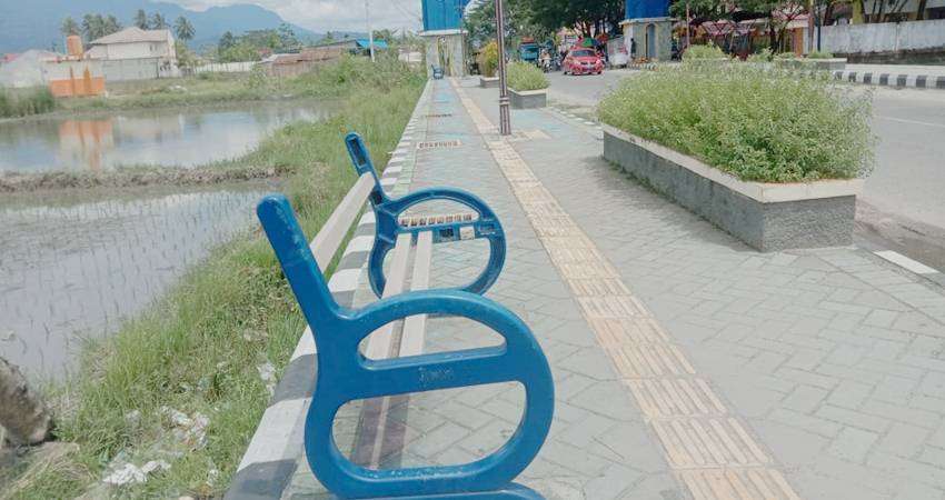 Fasilitas Pedestrian Matobonebol Mulai Rusak