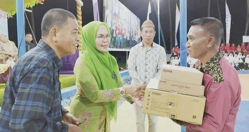 Sekolah di Pinogu Keciprat Bantuan Kemendikbud Ristek, Untuk Sektor Pendidikan, Diserahkan Langsung Wabup