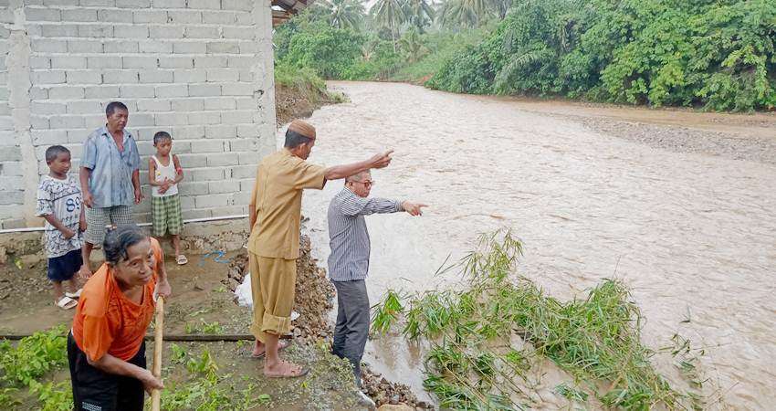 Ridwan Ingatkan Soal Abrasi Sungai Boalemo, Bakal Menggerus Rumah Warga Jika Dibiarkan