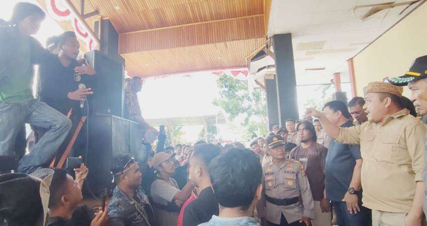 Dekab Dukung Upaya Solusi Persoalan Batu Hitam, Saat Terima Masa Aksi Menyampaikan Aspirasi