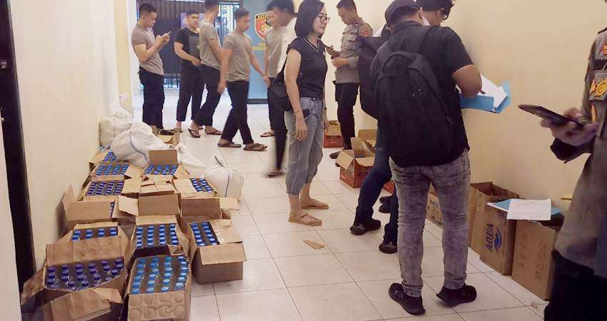 Ratusan Botol Miras Diamankan