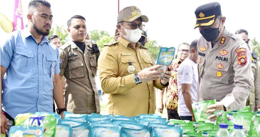 Pj Gubernur Hamka Hendra Noer Terus Penuhi Kebutuhan Rakyat, Warga Batudaa Nikmati Komoditi Pangan Bersubsidi