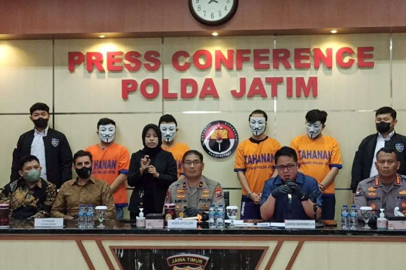Pembuat Website Palsu Ditangkap Polda Jatim, Raup Keuntungan Rp 5 miliar