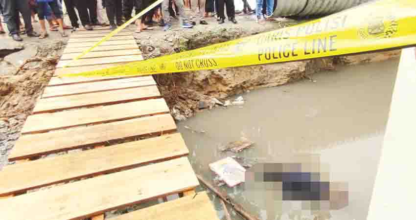 Mayat Mengapung di Proyek Kanal Tanggidaa