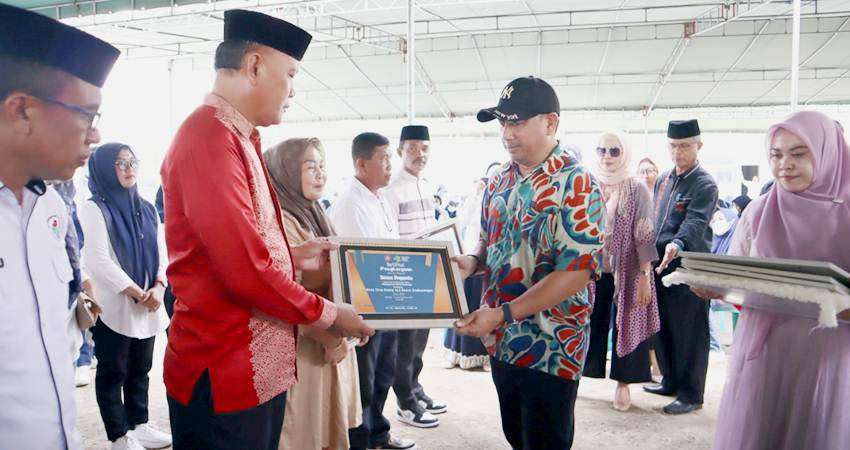 Tiga Desa di Bonebol Terima Penghargaan, Stop Buang Air Besar Sembarangan