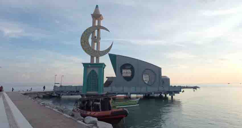 Unik, Masjid Sujud di Pohuwato Banyak Dikunjungi Masyarakat