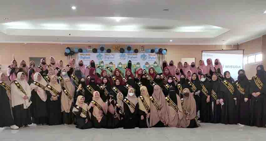 Emak-emak di Gorut Semangat Belajar Baca Al-Quran