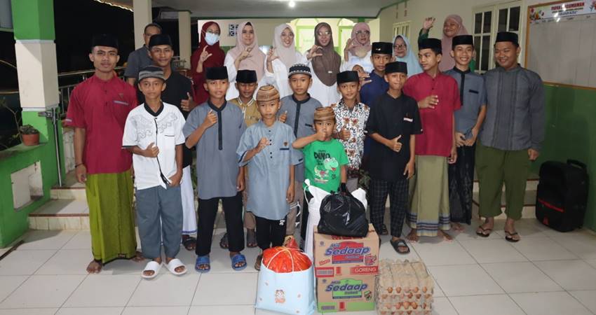 Bidang PTM dan Kesehatan Jiwa Dinas Kesehatan serta 20 Puskesmas menggelar anjangsana di Panti Asuhan Harapan Kita, Desa Huntu Utara, Kamis (15/12/2022). (F.AKP/Diskominfo)