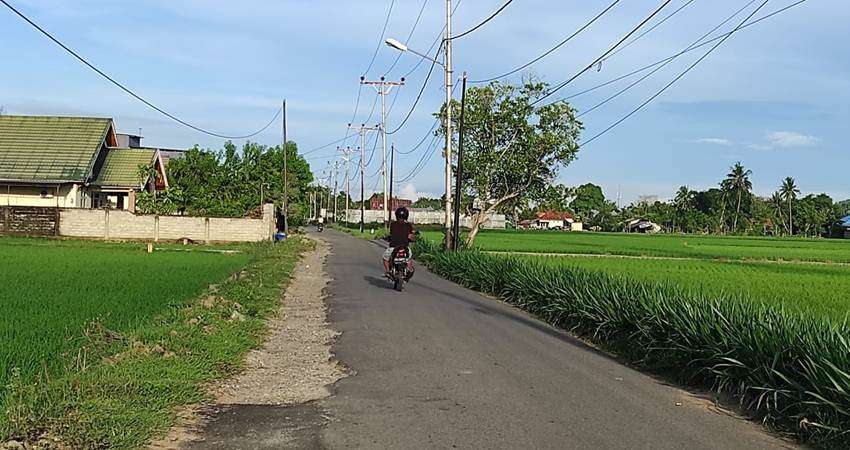 Perbaikan Badan Jalan Barito Lamban, Warga Kesal Lama Tak Dituntaskan, Ganggu Pengguna Jalan