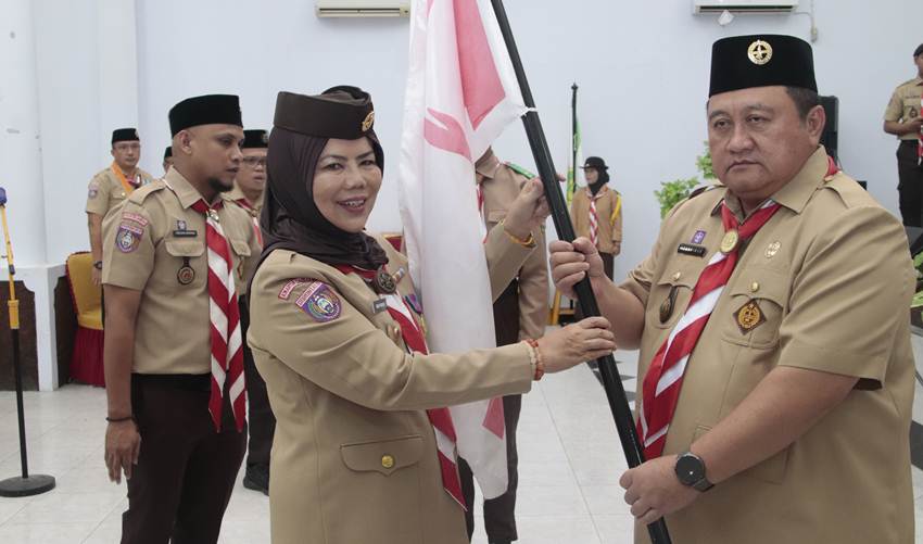 Idah Kukuhkan Hendriwan Kamabicab Pramuka Boalemo