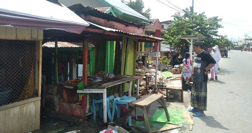 Dua Warung Masyarakat Dilalap Si Jago Merah, Hendak Selamatkan Barang, Satu Pemilik Alami Luka Bakar di Kaki
