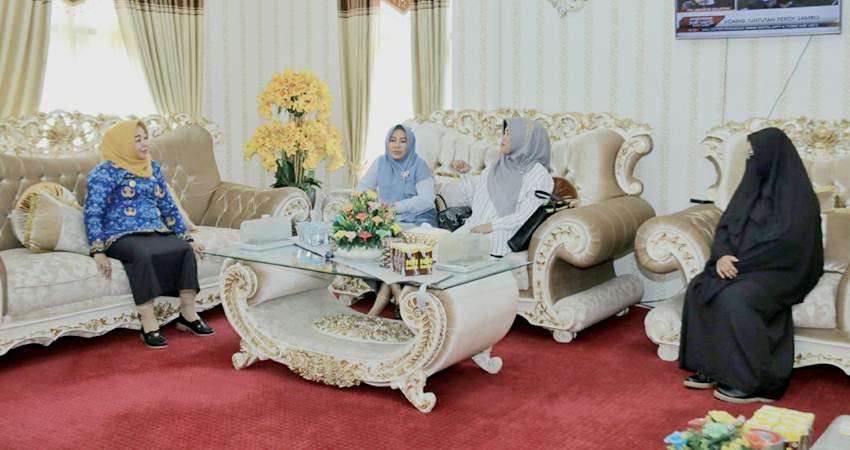 Suharsi Terima Mandat Bentuk PERWOSI Pohuwato, Wadahi Olahraga Wanita