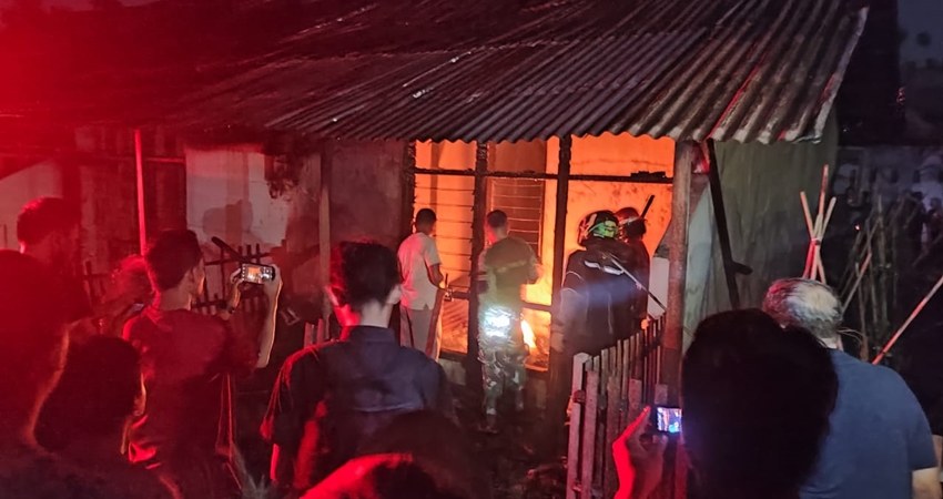 Kebakaran di Kelurahan Wumialo (foto: Natha/GP)