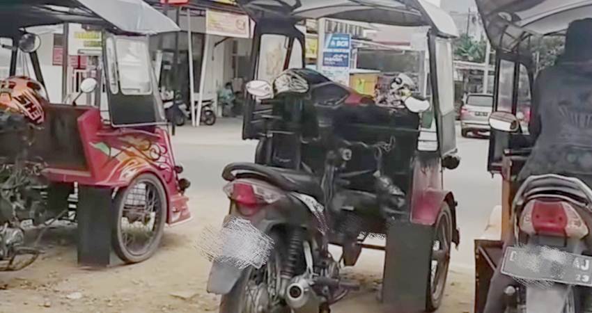 Pendapatan Ojol Anjlok, Awal Tahun Orderan Turun hingga 70 Persen