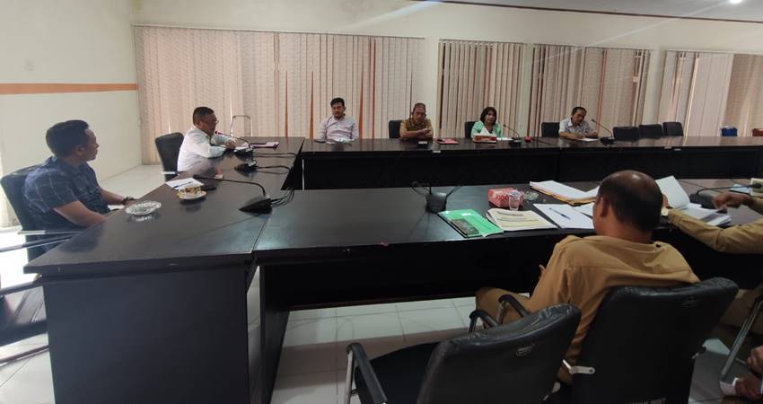 Rapat kerja Komisi II DPRD Kabupaten Pohuwato, Senin (30/1/2023).