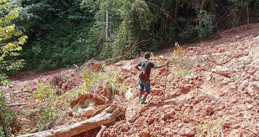 Tanah Longsor Intai Tiga Desa di Bone Pantai