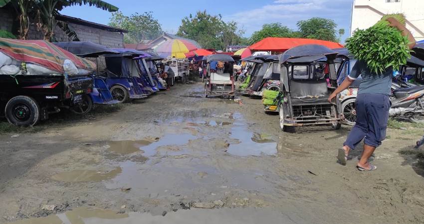 Akses ke Pasar Mingguan 42 Bapece