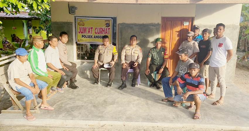 Jumat Curhat, Plh Kapolsek Anggrek Terima Empat Aduan