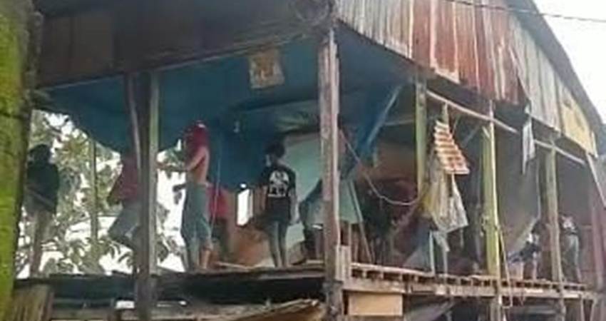 Rumah Dua Remaja Pelaku Penculikan Anak di Makassar Dirusak Massa