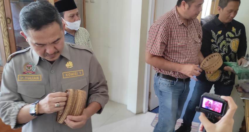 Aleg Lubuklinggau Terpikat Kerajinan Tangan Gorontalo