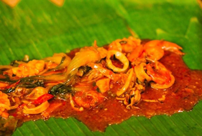 Ayo Nikmati Seafood Tumpah Spesial di Pool Bar ASTON Gorontalo