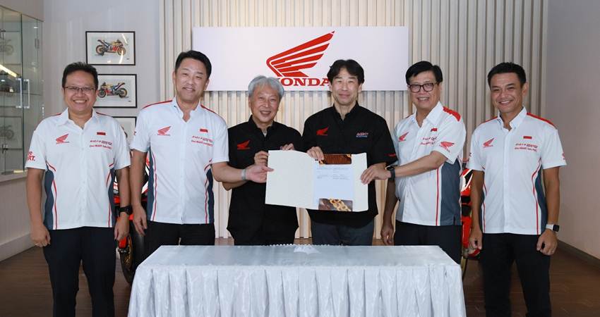 Hebat! “One Heart” dan “Satu Hati” Hadir pada Tiga Ajang Balap Dunia