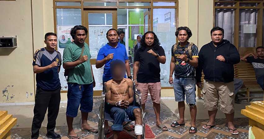 Tim Resmob Satreskrim Polres Pohuwato saat berhasil mengamankan YT (35) pelaku pencurian spesialis Handphone, Jumat (17/2/2023).