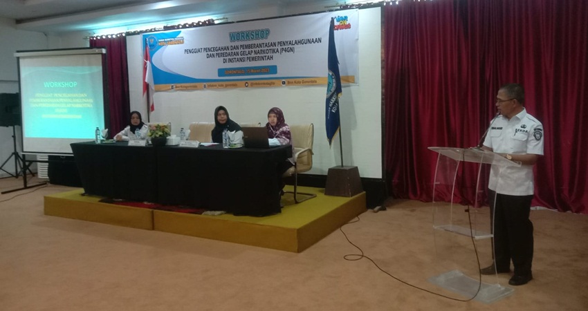 Sekda Kota Gorontalo, Ismail Madjid ketika memberikan sambutan sekaligus membuka kegiatan workshop P4GN di instansi pemerintah, Rabu (15/3) kemarin. (Foto: Prokopim)