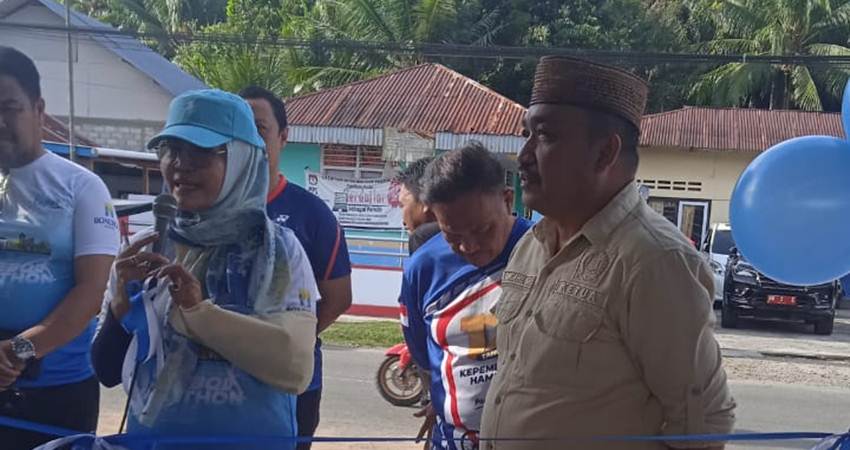 Pimdekab Halid Tangahu hadir diperesmian lapak kuliner kompleks lapangan Duano belum lama ini. (Foto istimewa)