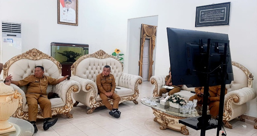 WAKIL Bupati Hendra S Hemeto saat mengikuti Rakor pengendalian inflasi 2023.