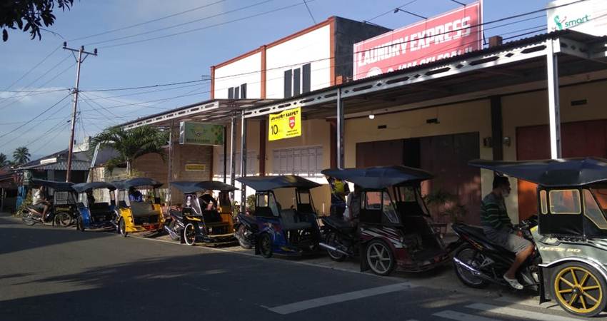 Pangkalan Bentor di Kelurahan Dutulanaa Kabupaten Gorontalo, Selasa, 28/3/2023. (Foto : Vinkan Pramesti Tilome - Gorontalopost)