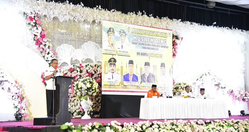 Sekda Kota Gorontalo, Ismail Madjid, ketika memberikan sambutan sekaligus membuka Musrenbang tingkat Kecamatan Kota Utara pada Rabu (8/3/2023).